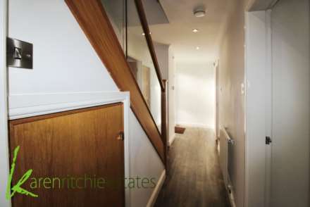 Waterslea Drive, Heaton BL1 5FJ, Image 30