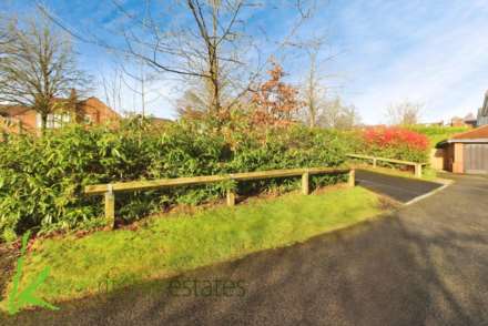 Waterslea Drive, Heaton BL1 5FJ, Image 4