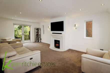 Waterslea Drive, Heaton BL1 5FJ, Image 6
