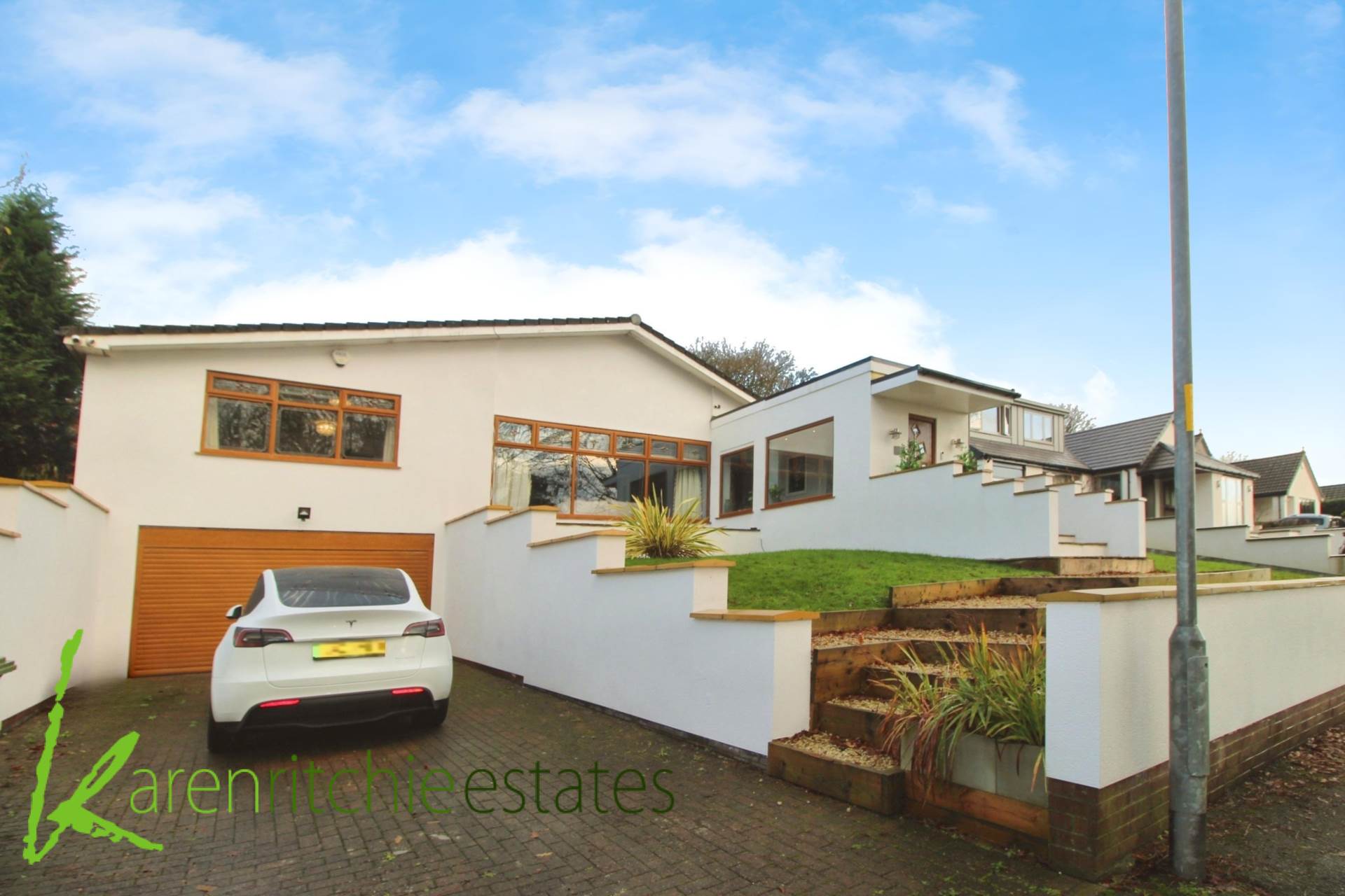 Oakwood Drive, Heaton, Image 1