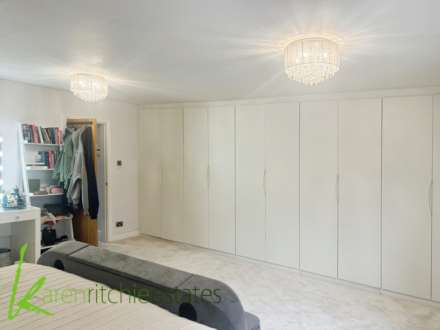 Oakwood Drive, Heaton, Image 15