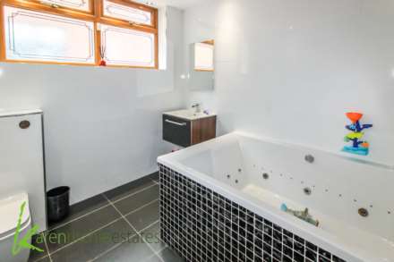 Oakwood Drive, Heaton, Image 20