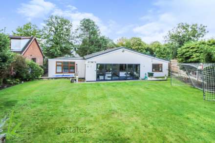 Oakwood Drive, Heaton, Image 23