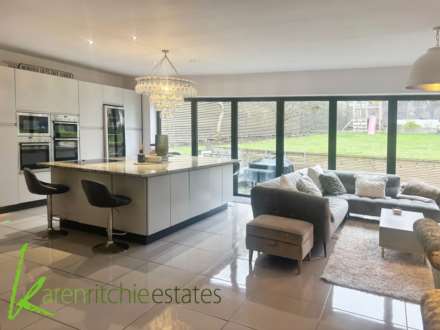Oakwood Drive, Heaton, Image 4