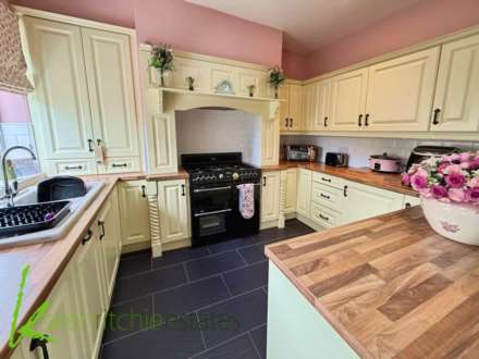 Markland Hill Lane, Heaton, Image 3