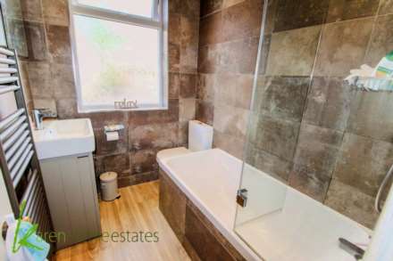 Markland Hill Lane, Heaton, Image 5