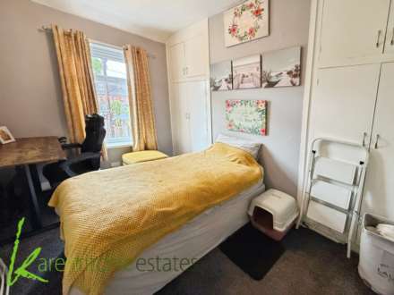 Markland Hill Lane, Heaton, Image 8