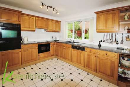 Ravenswood, Heaton, Bolton BL1, Image 4