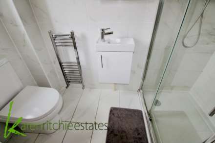 Whitland Avenue, Heaton, Image 12