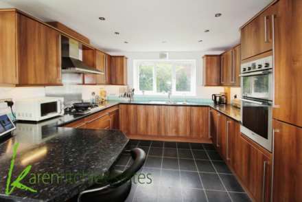 Whitland Avenue, Heaton, Image 3
