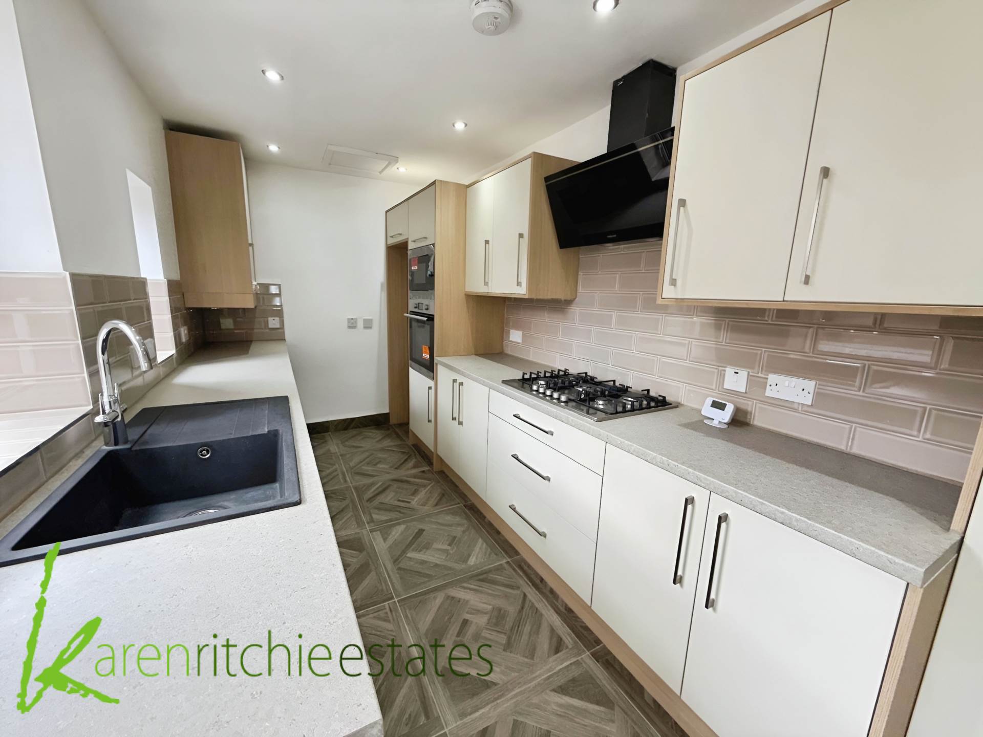 Whitecroft Road, Heaton, Image 2