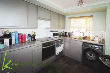 Royal Court Drive, Bolton, Image 6