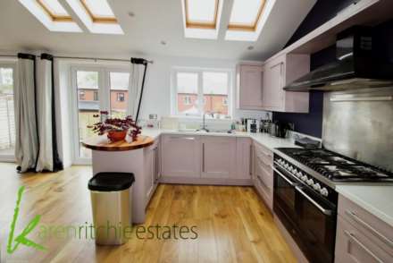 Ferns Grove, Heaton, Image 9