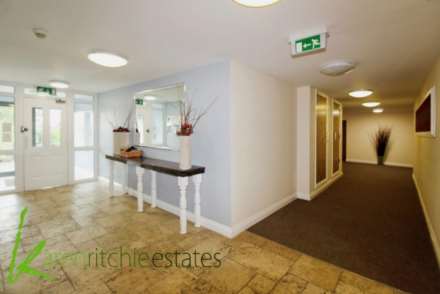 Grosvenor Gardens, Bolton, Image 10
