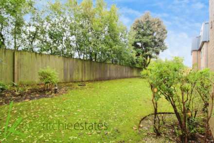 Grosvenor Gardens, Bolton, Image 12