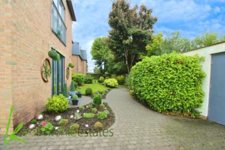 Grosvenor Gardens, Bolton, Image 14