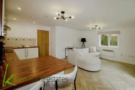 Grosvenor Gardens, Bolton, Image 4