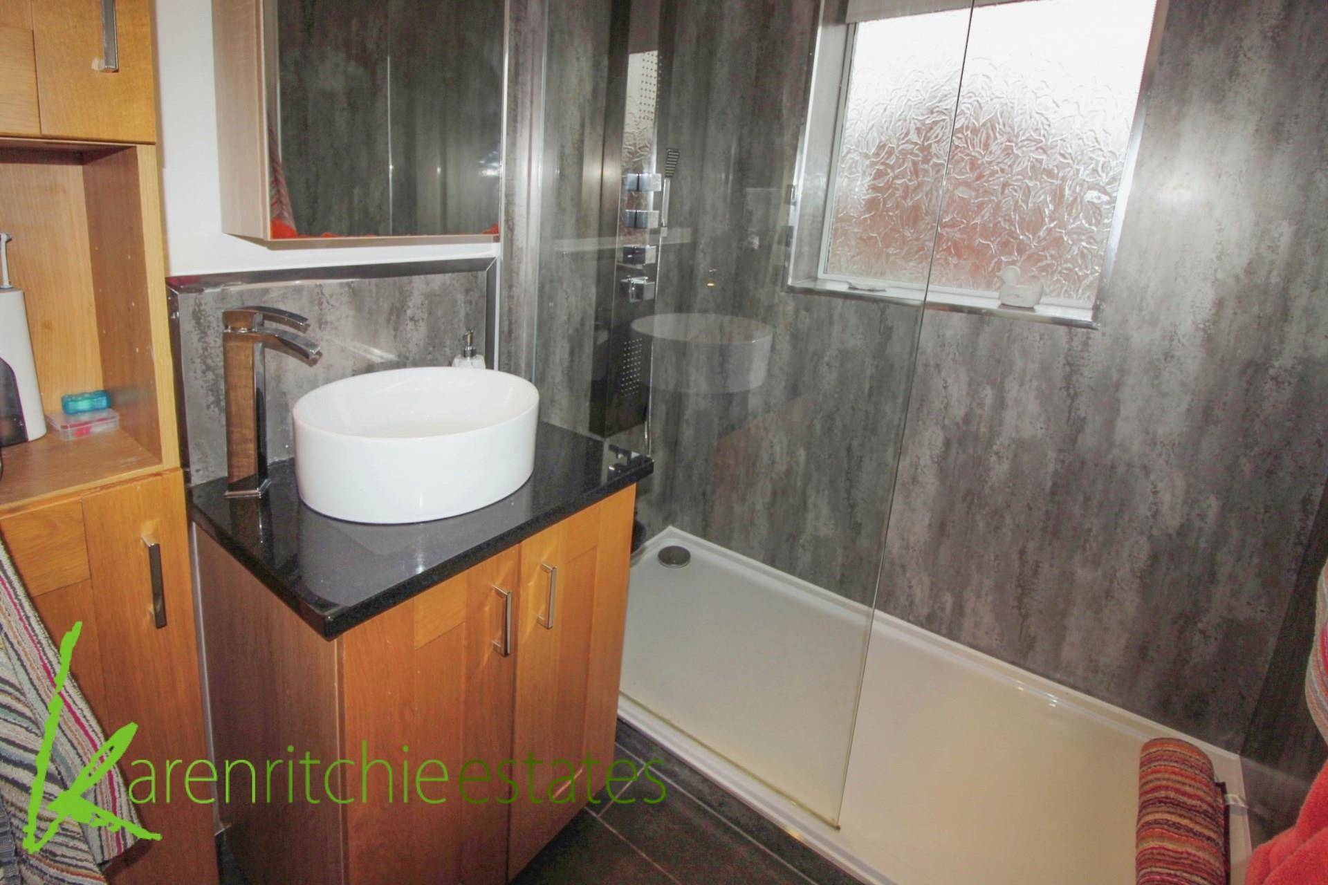 Leighton Avenue, Heaton, Image 15