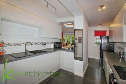 Leighton Avenue, Heaton, Image 2