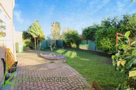 Barnston Close, Astley Bridge, Image 12