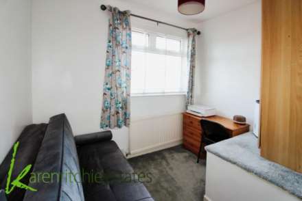 Barnston Close, Astley Bridge, Image 9