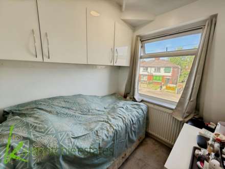 North Avenue, Farnworth, Image 11