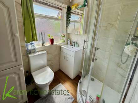 North Avenue, Farnworth, Image 12