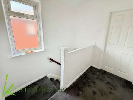 North Avenue, Farnworth, Image 14