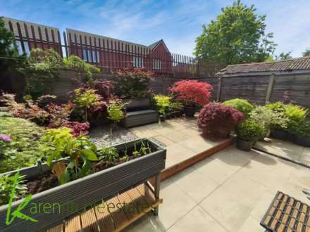 North Avenue, Farnworth, Image 15