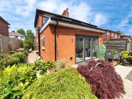 North Avenue, Farnworth, Image 16