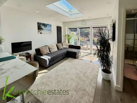 North Avenue, Farnworth, Image 3