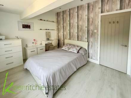 The Barn, Hollinhurst Drive, Image 15