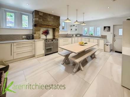 The Barn, Hollinhurst Drive, Image 3