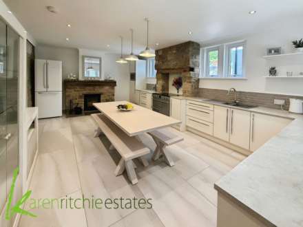 The Barn, Hollinhurst Drive, Image 7