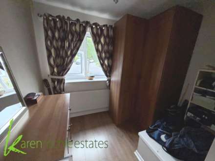 Thorns Close, Astley Bridge, Image 10