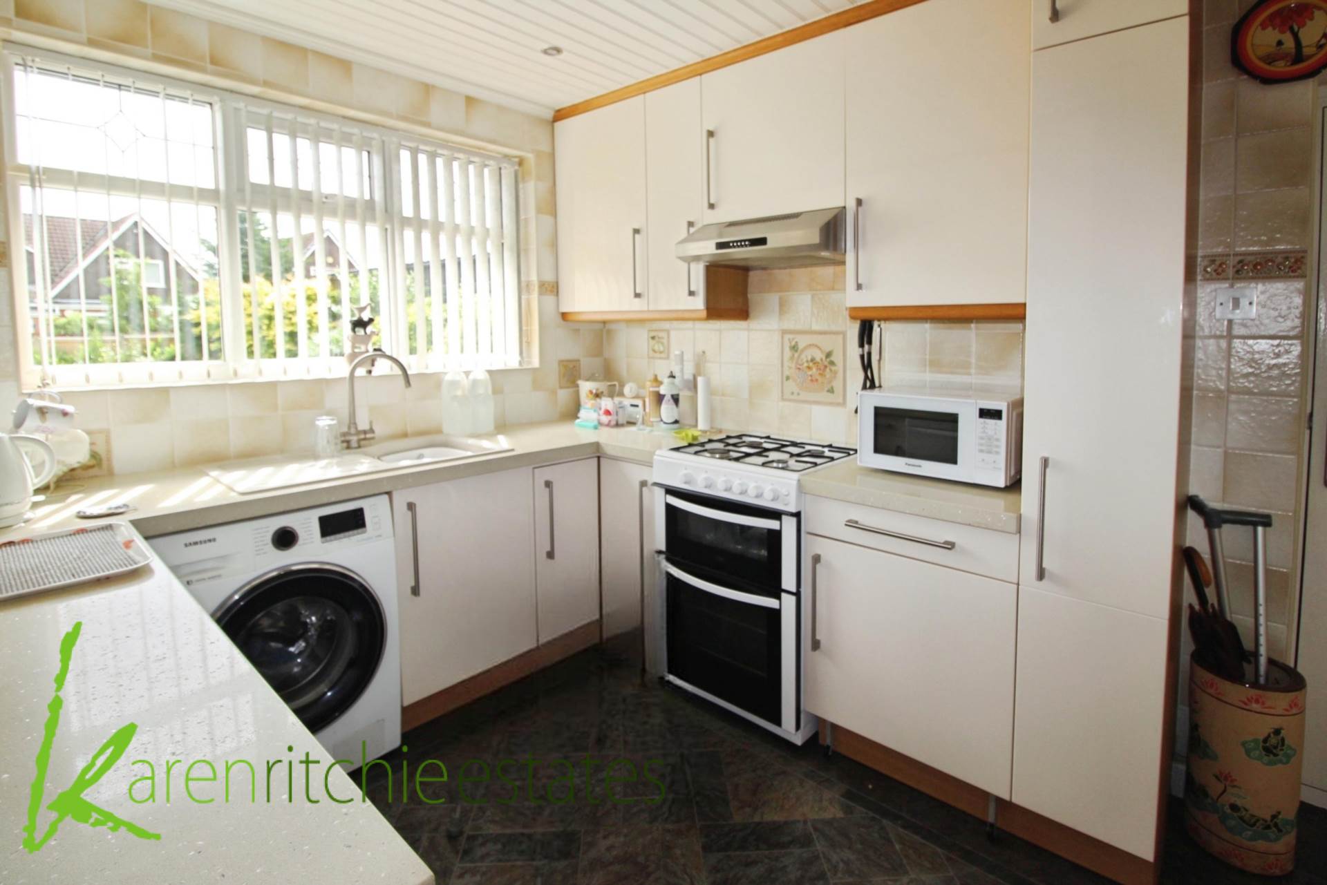 Longridge Crescent, Bolton, Image 8
