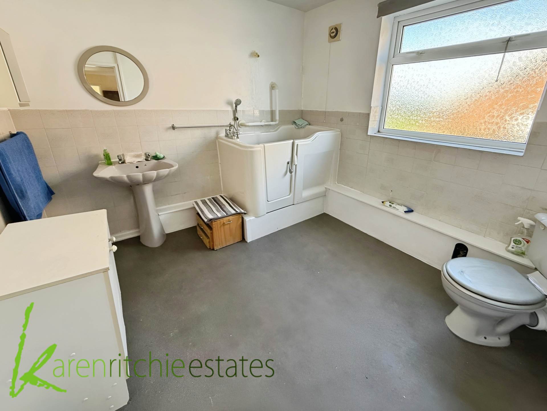 Ferndown Road, Harwood, Image 7