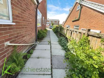 Ferndown Road, Harwood, Image 14