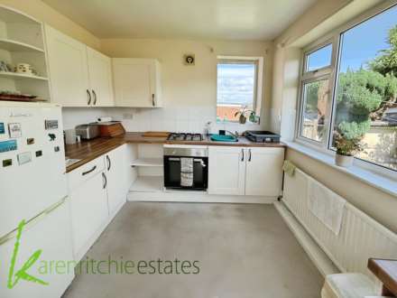 Ferndown Road, Harwood, Image 2