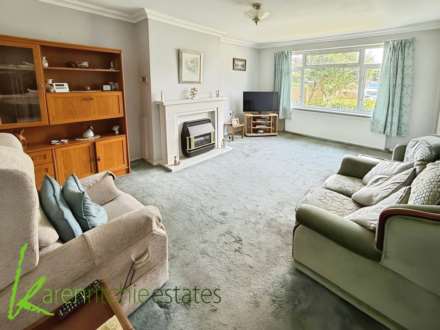 Ferndown Road, Harwood, Image 3