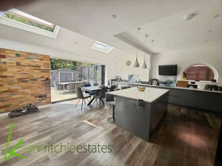 Somerdale Avenue, Heaton, Image 7