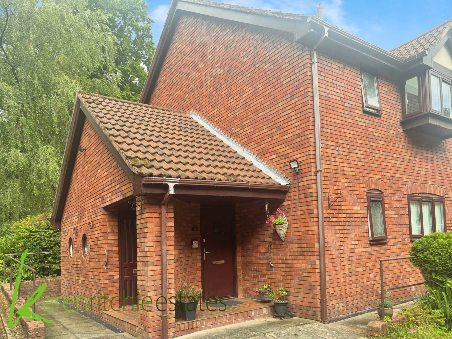 Greenmount Court, Heaton, Image 2