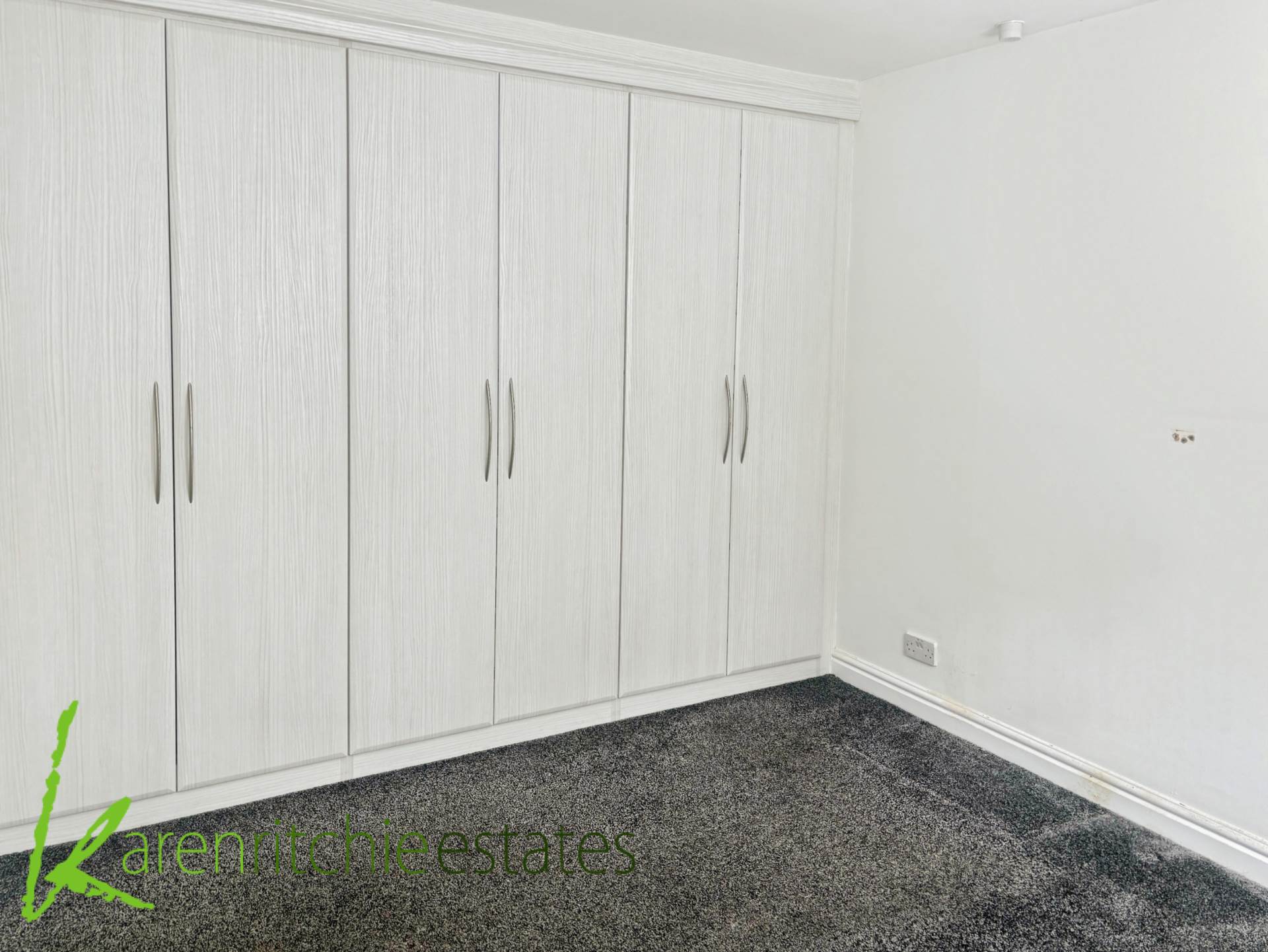Greenmount Court, Heaton, Image 6