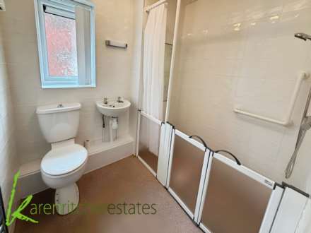 Greenmount Court, Heaton, Image 8