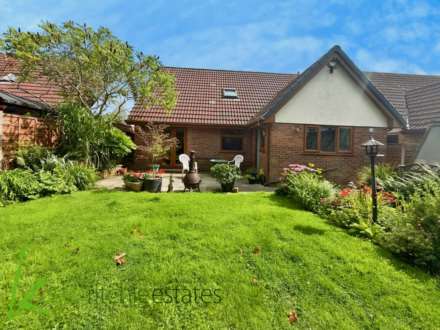 Springwater Close, Bolton, Image 19