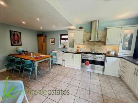 Springwater Close, Bolton, Image 7