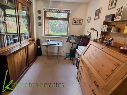 Springwater Close, Bolton, Image 8
