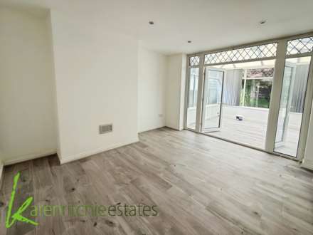 Lowndes Street, Heaton, Image 3