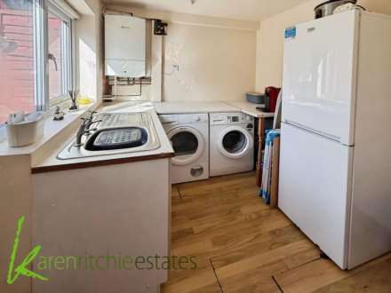Tudor Avenue, Heaton, Image 7