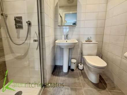 College Drive, Horwich, Image 15